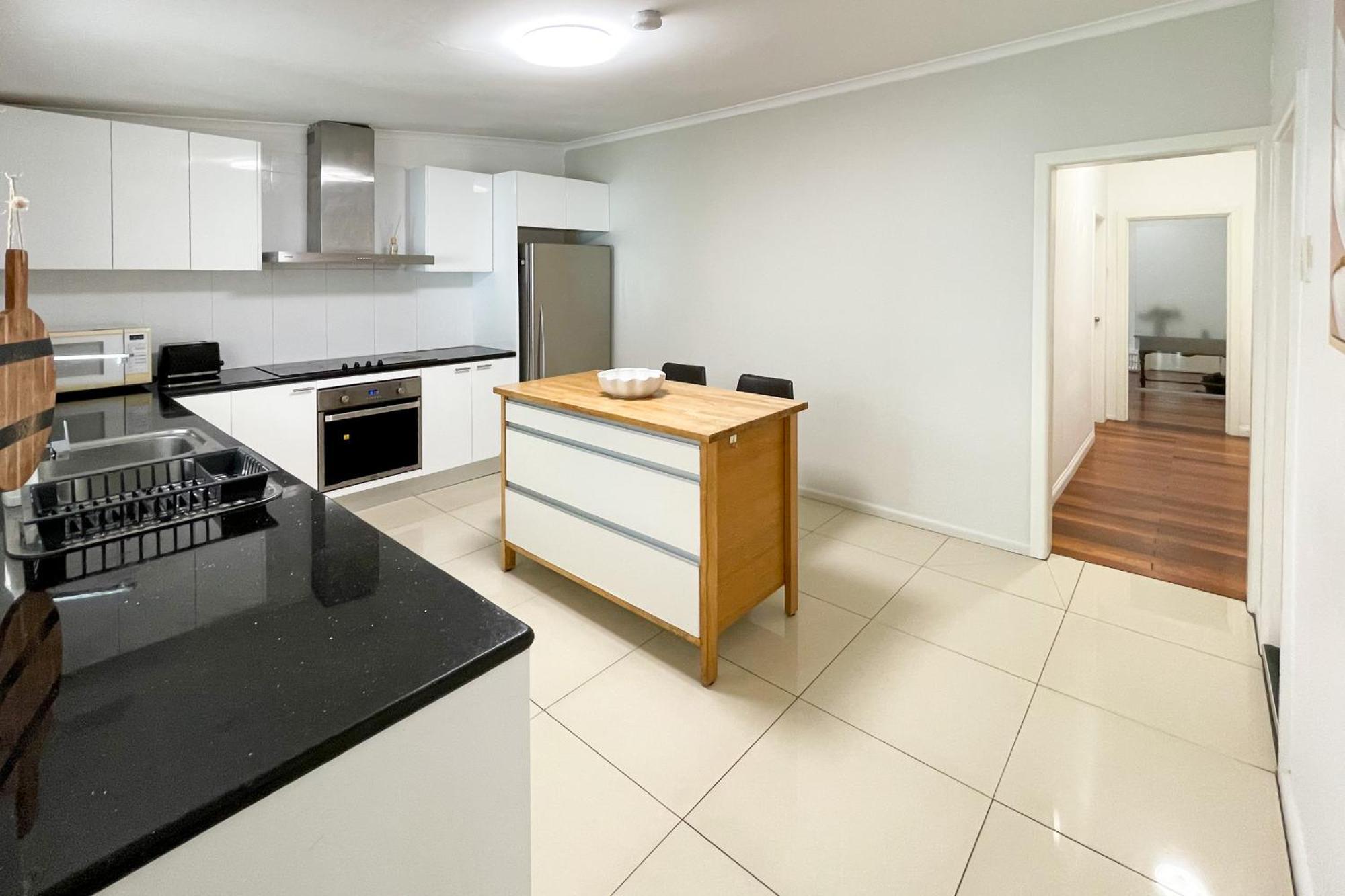 Homestay Cozyquartersrooms - Convenient Near Unsw, Cbd & Airports *